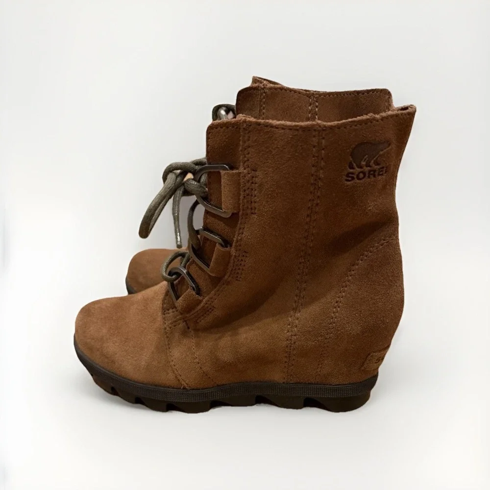Sorel Youth Joan of Arctic Wedge II Boots Brown‎ Sz 2Y   Suede
