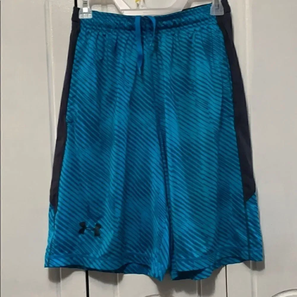 Under Armour Teal Print Loose Athletic Shirts S/M