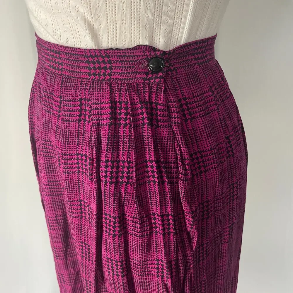 Vintage Pleated Skirt Size 8 Burgundy Black Houndstooth Midi Preppy Academia 90s