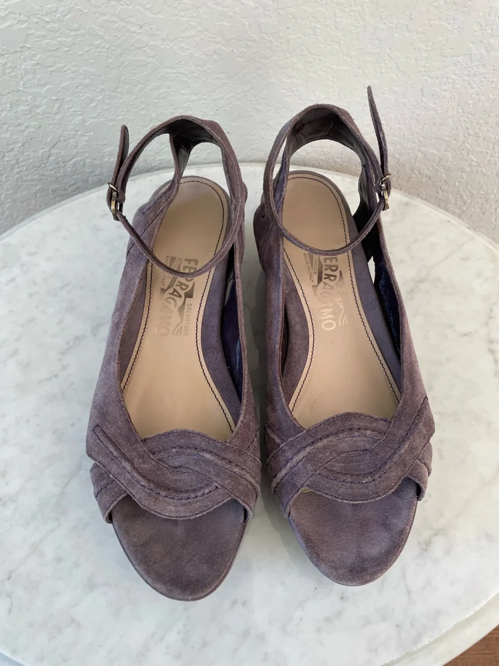 Vintage Ferragamo Leather Platform Sandals Women’s Size 9