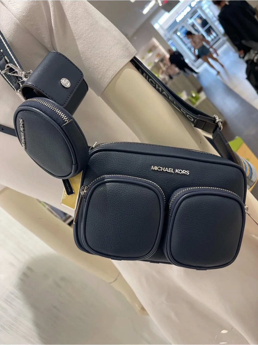 Michael Kors Jet Set Leather Md Pocket Xbody Crossbody Case Apple Airpods Pro®
