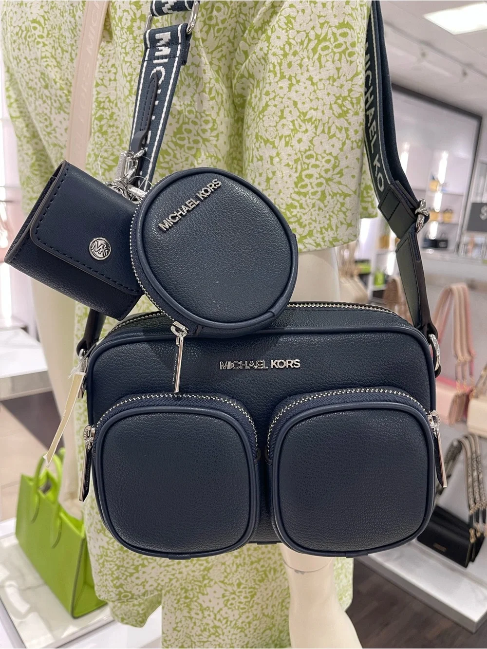 Michael Kors Jet Set Leather Md Pocket Xbody Crossbody Case Apple Airpods Pro®