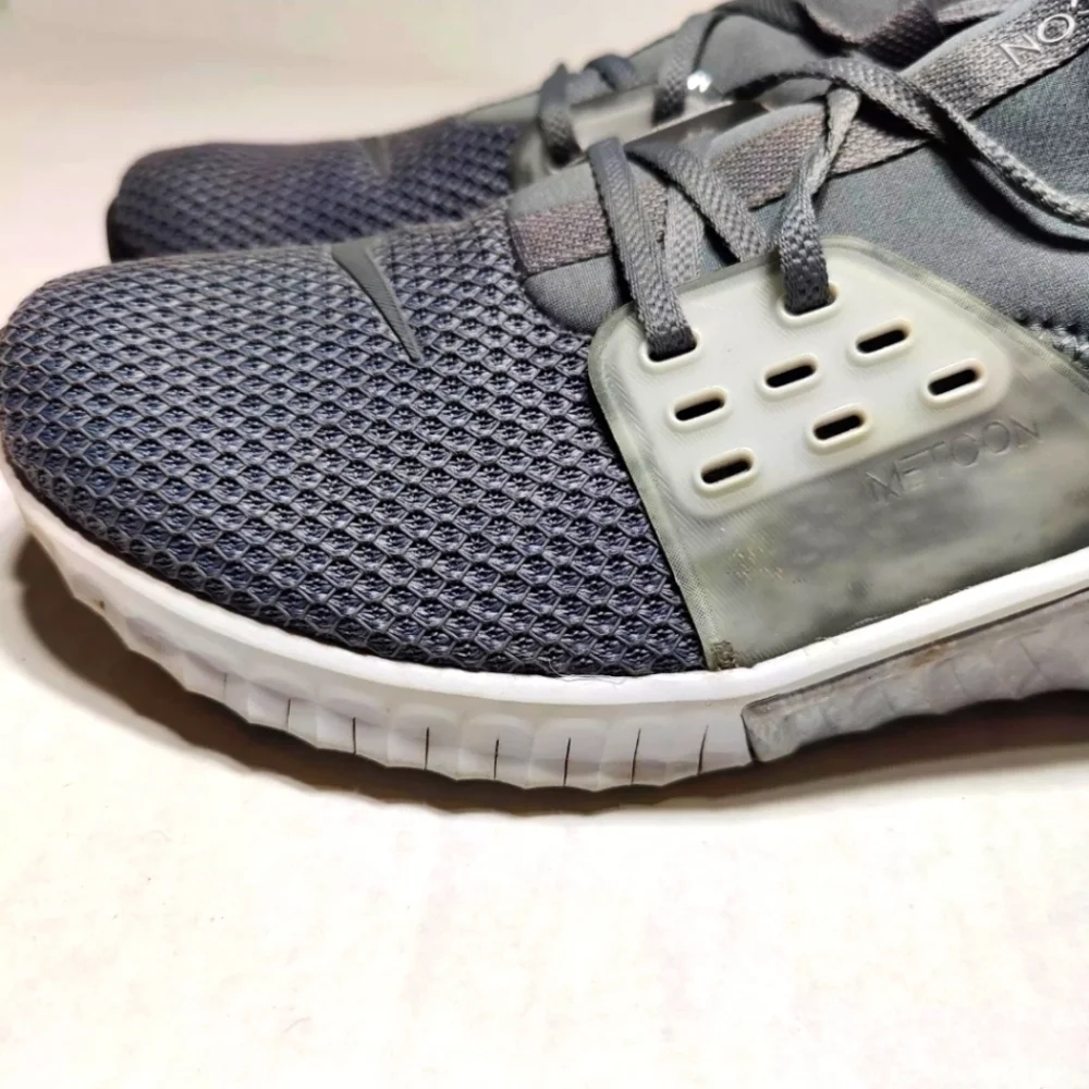 Nike actual flaws grey