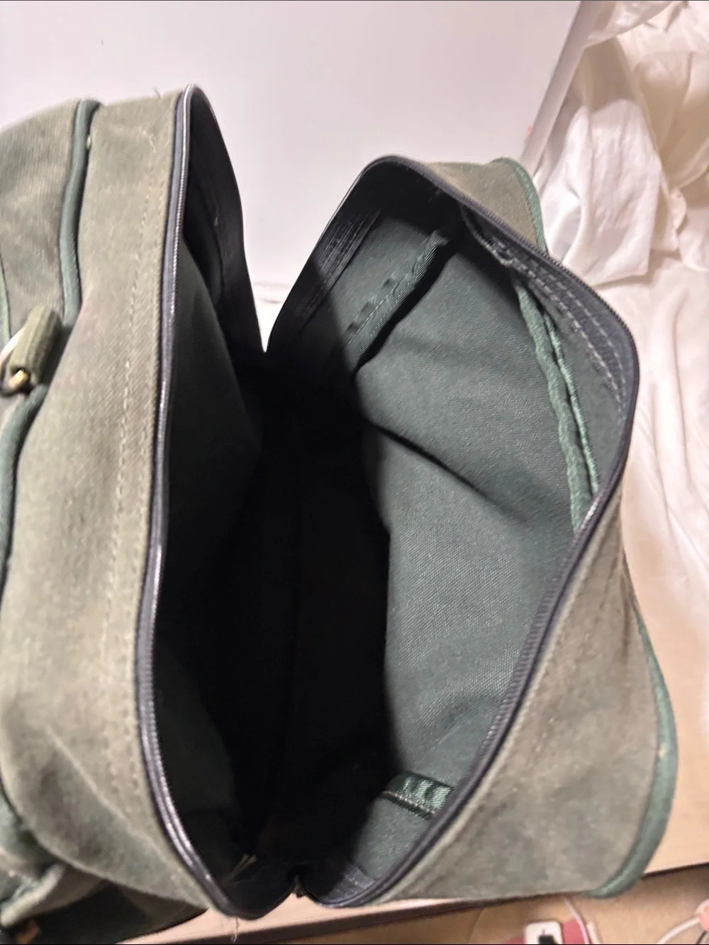 Orvis Dark Green Canvas Duffel with Brown Leather Trim. EUC