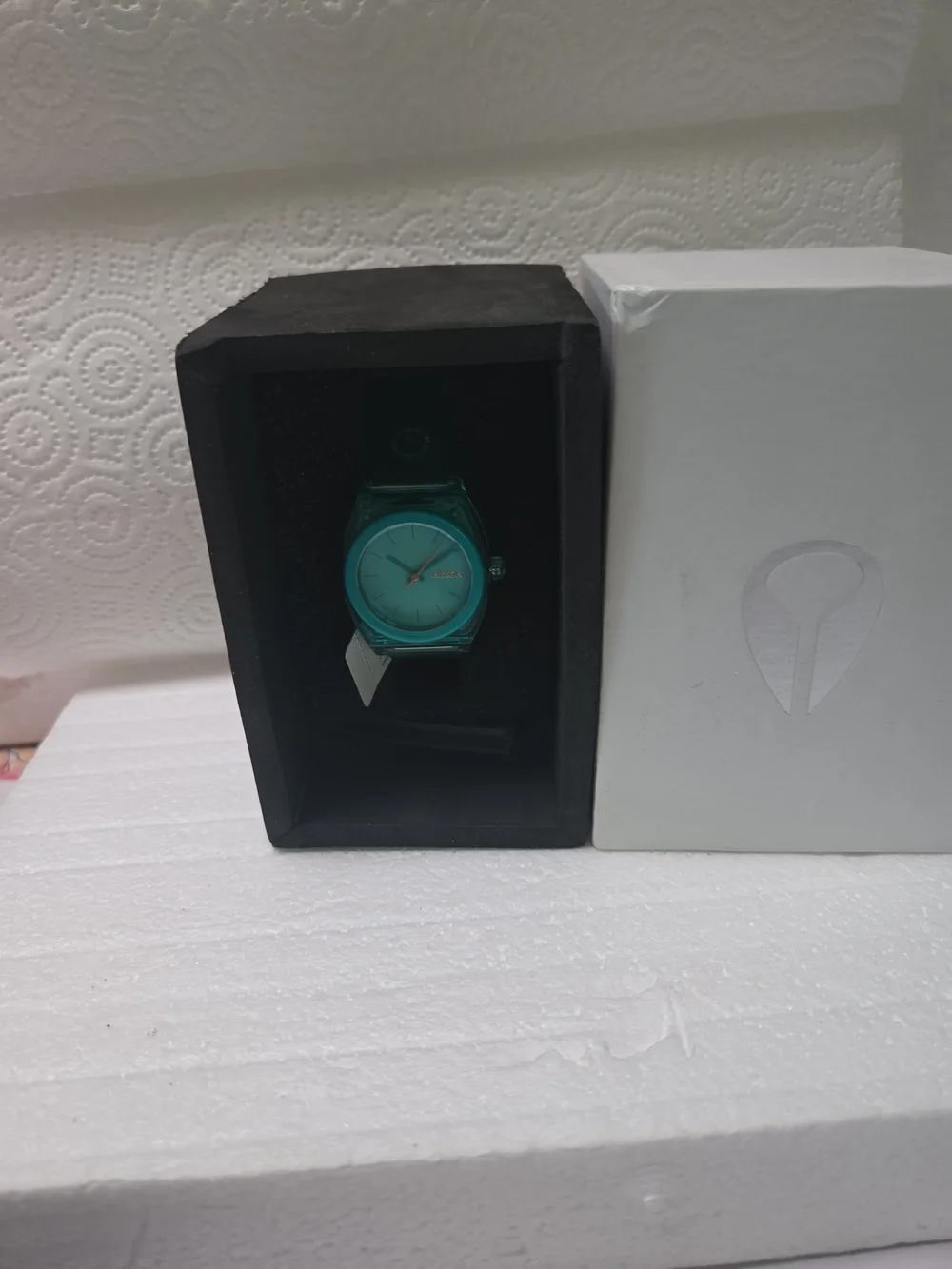Nixon comfortable bright