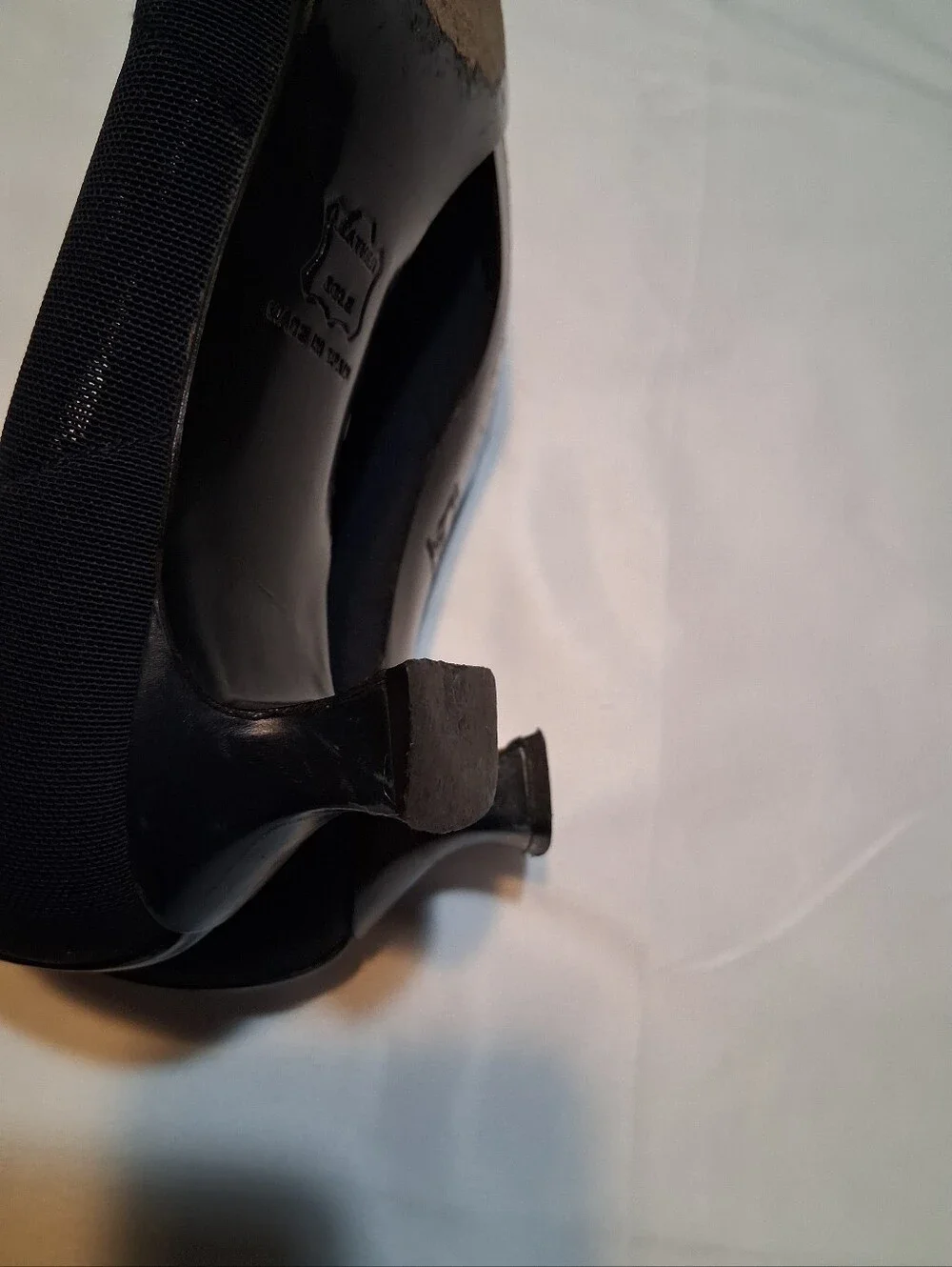 Stuart Weitzman brand stuart
