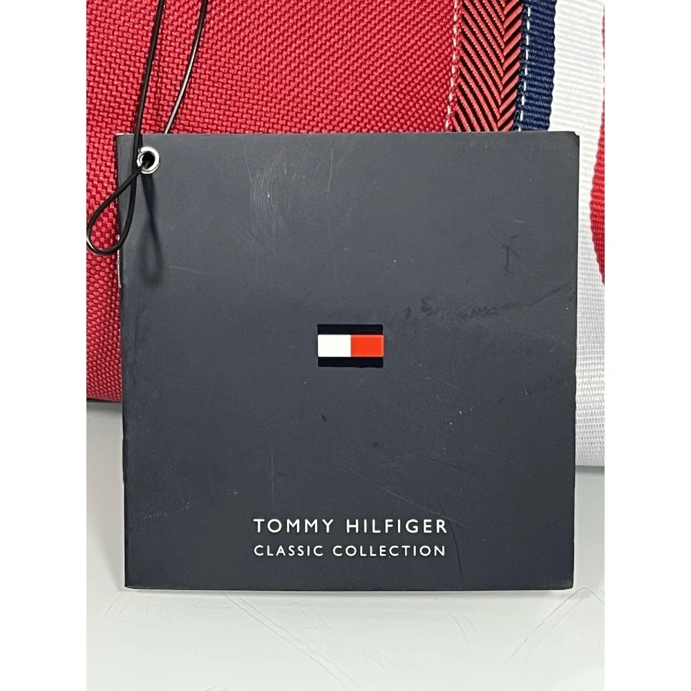 Tommy Hilfiger features 21