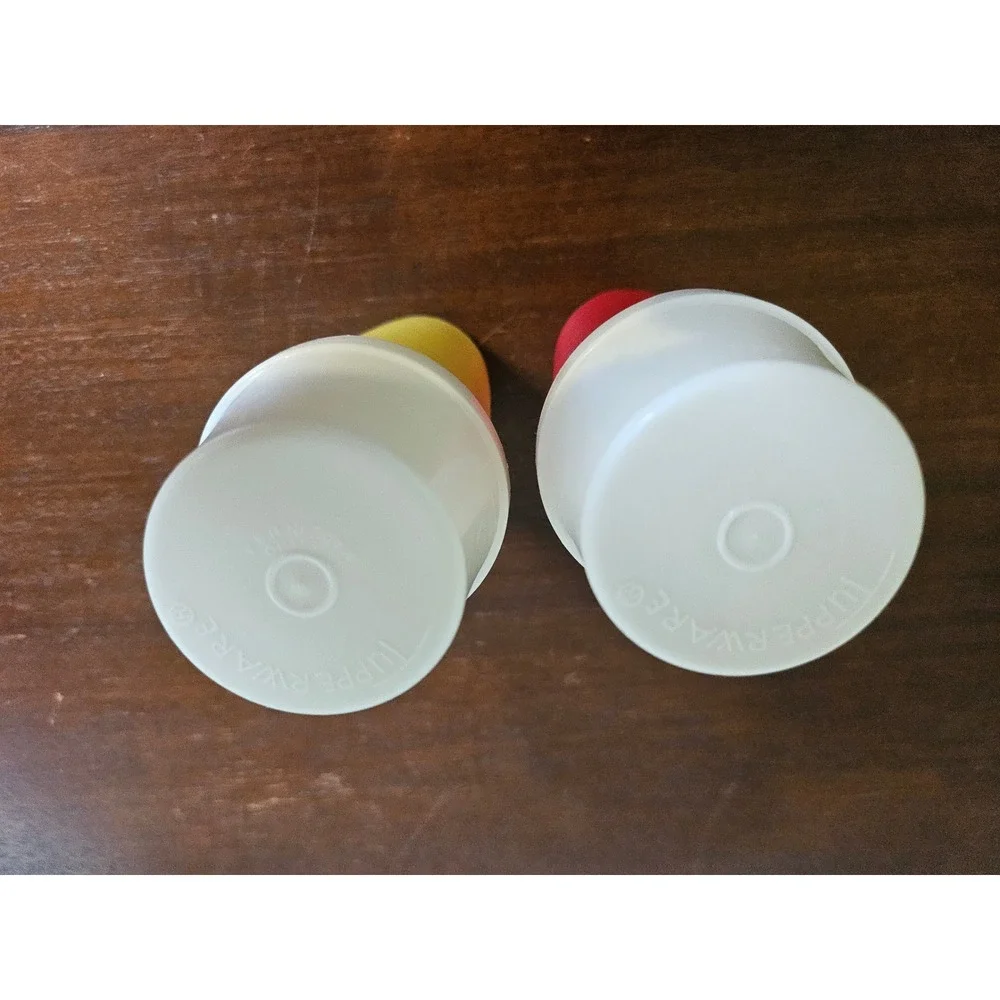 Tupperware vintage tabletop