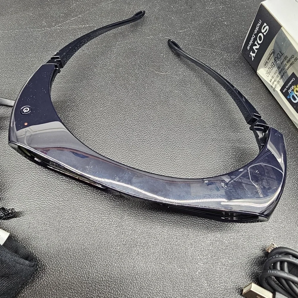 2 SONY 3D Glasses Black HU099FS w Dust Jacket Drawstring Cases DVD Not Included