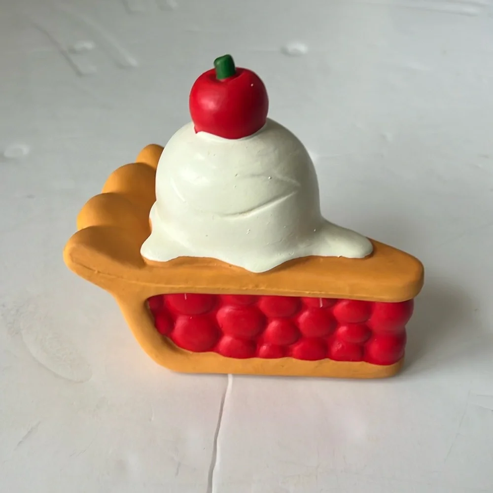 fringle approx 5”x5”x2