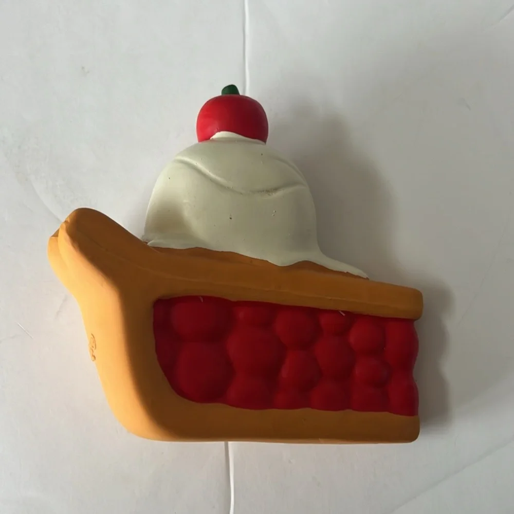 fringle approx 5”x5”x2
