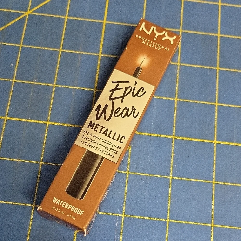 NYX Epic Wear Metallic Eyeliner in Bronze New Sealed Box