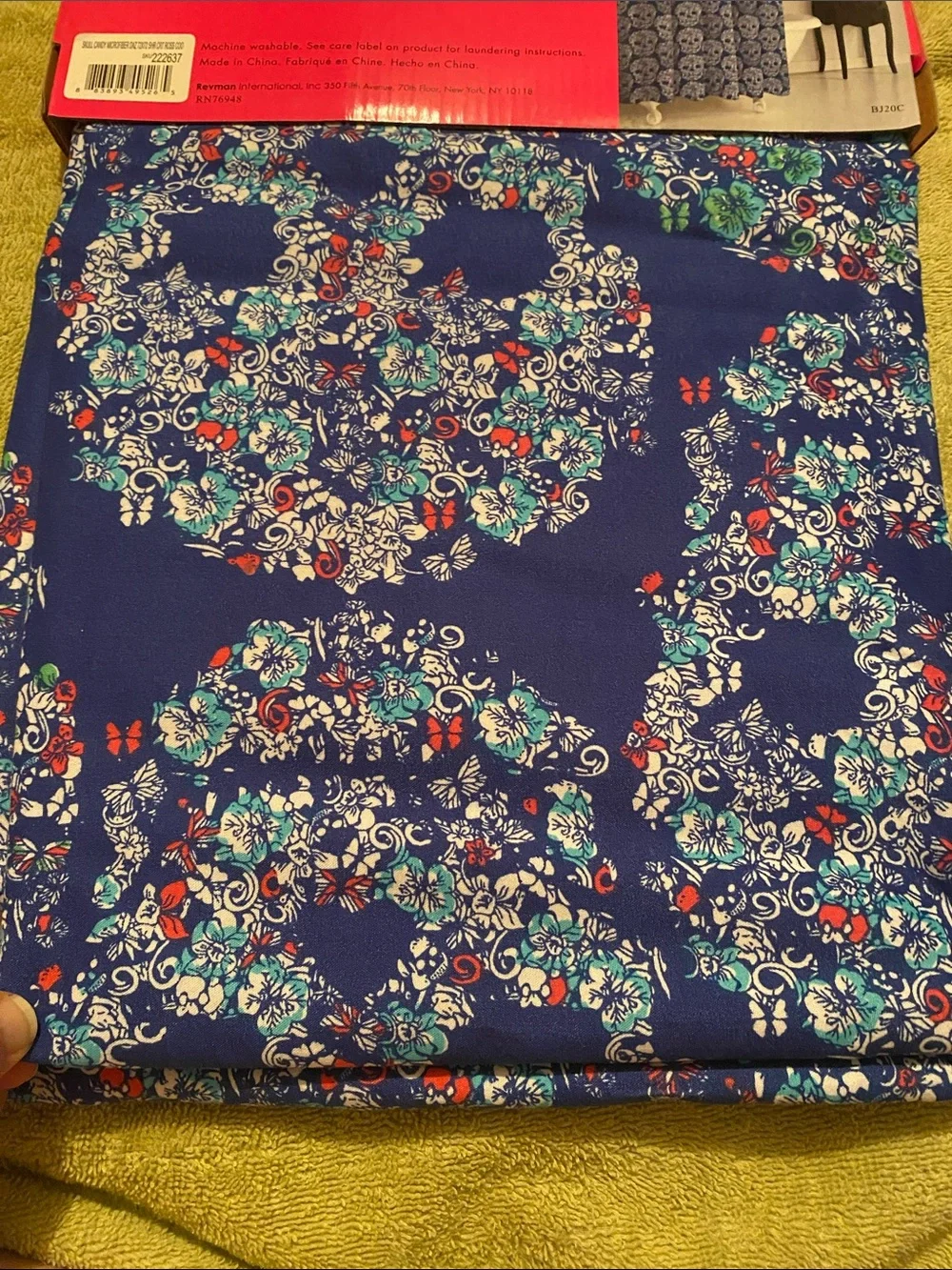 Betsey Johnson lightweight polyester