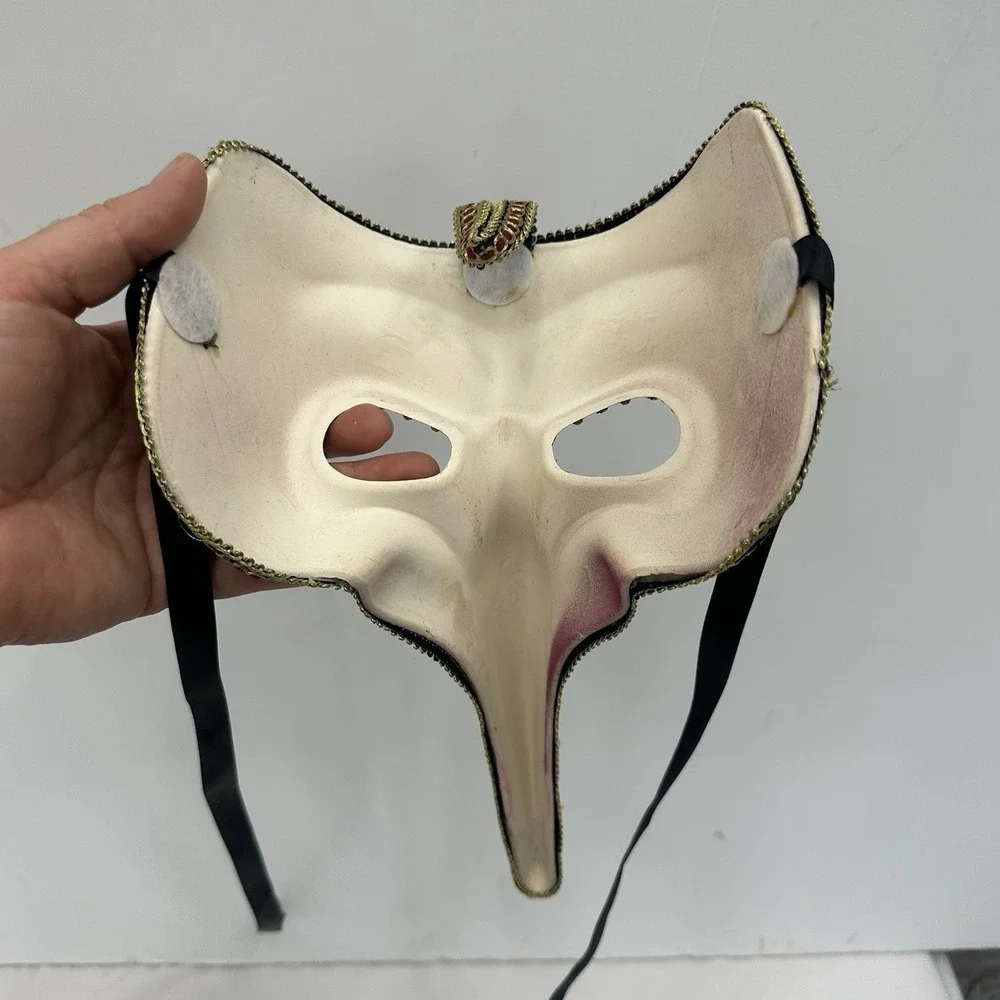 Masquerade believe this