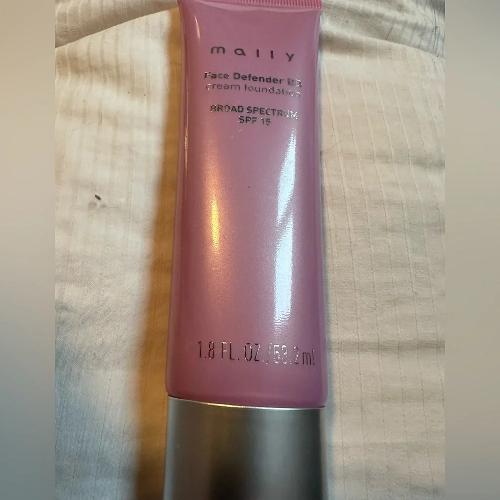 Face Defender‎ BB cream foundation- shade Rich BROAD SPECTRUM SPF 15