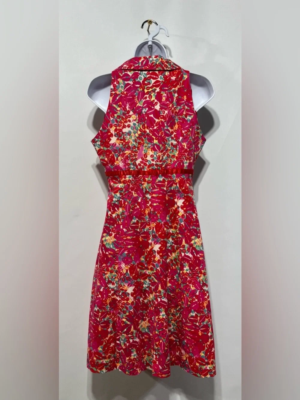 Sangria‎ Vibrant Pink Red Floral V-Neck Mini Dress