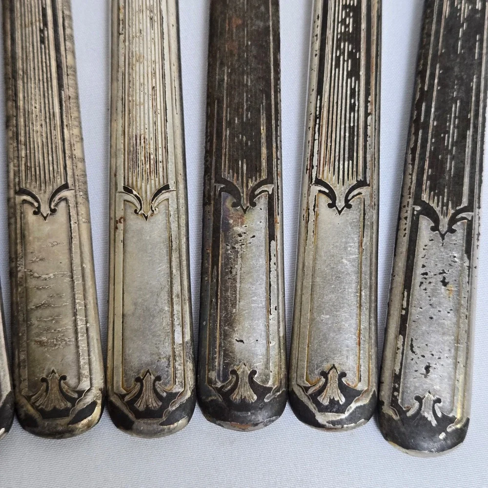 WM‎ Rogers MFG Co Stainless Butter Knives, Set of 9, Vintage 9.5