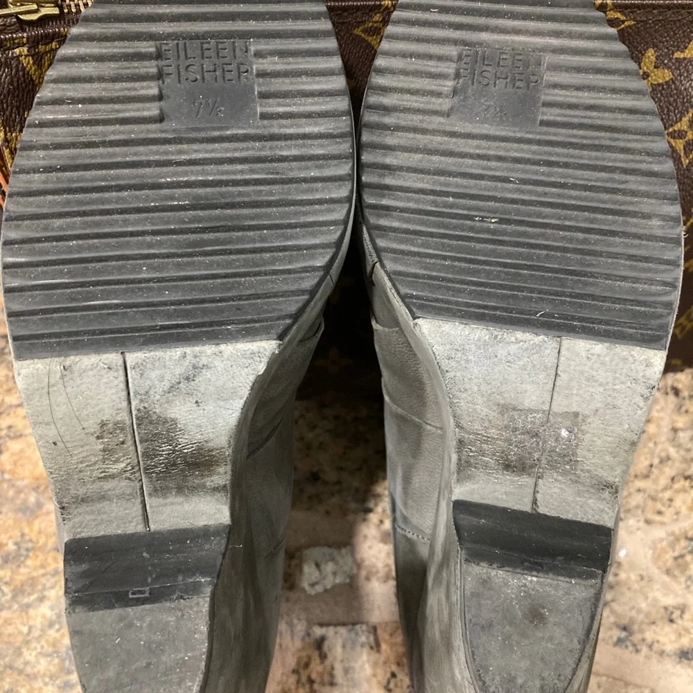 Eileen‎ Fisher boot grey suede size 7.5