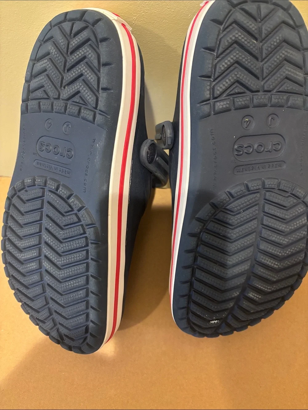 CROCS comfortable navy