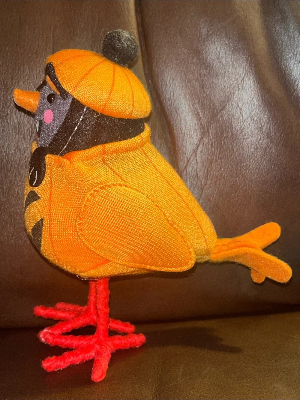 “Pawson” is a 2024 limited edition Halloween felt bird from Hyde and Eek!