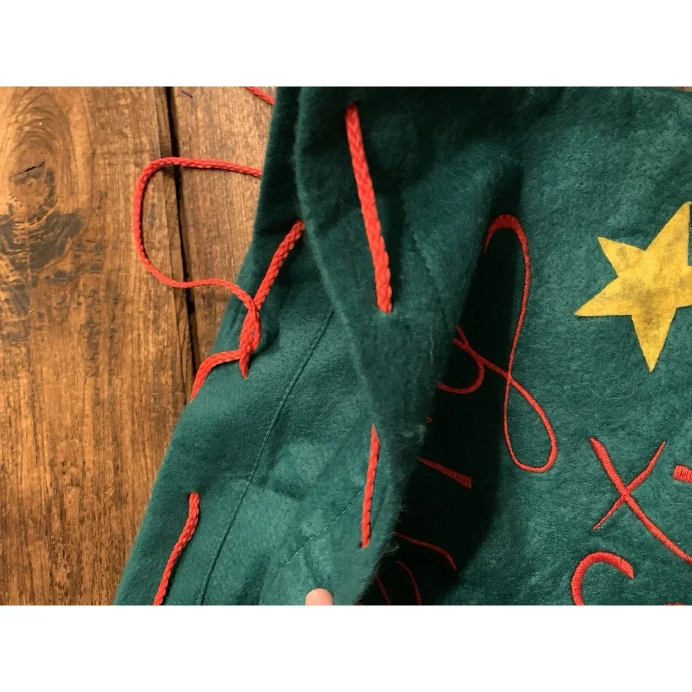 N/A vintage felt