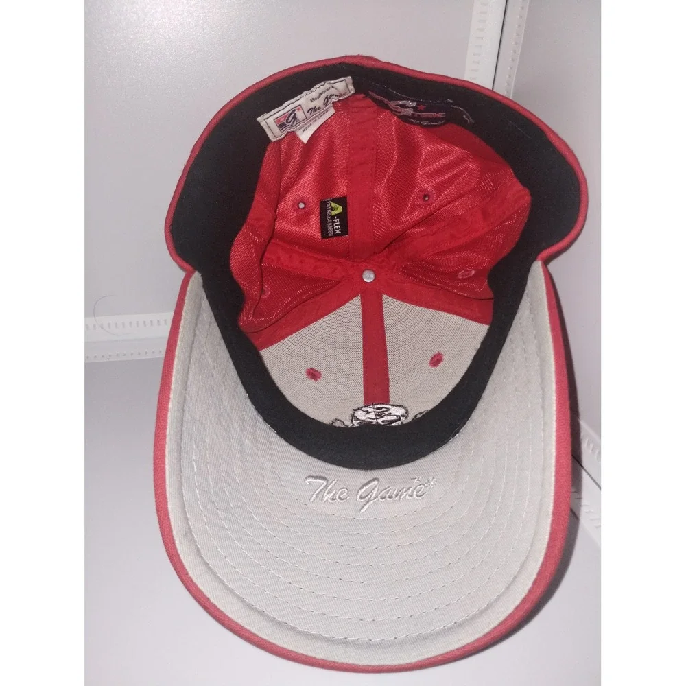 Red Skull sports hat cap