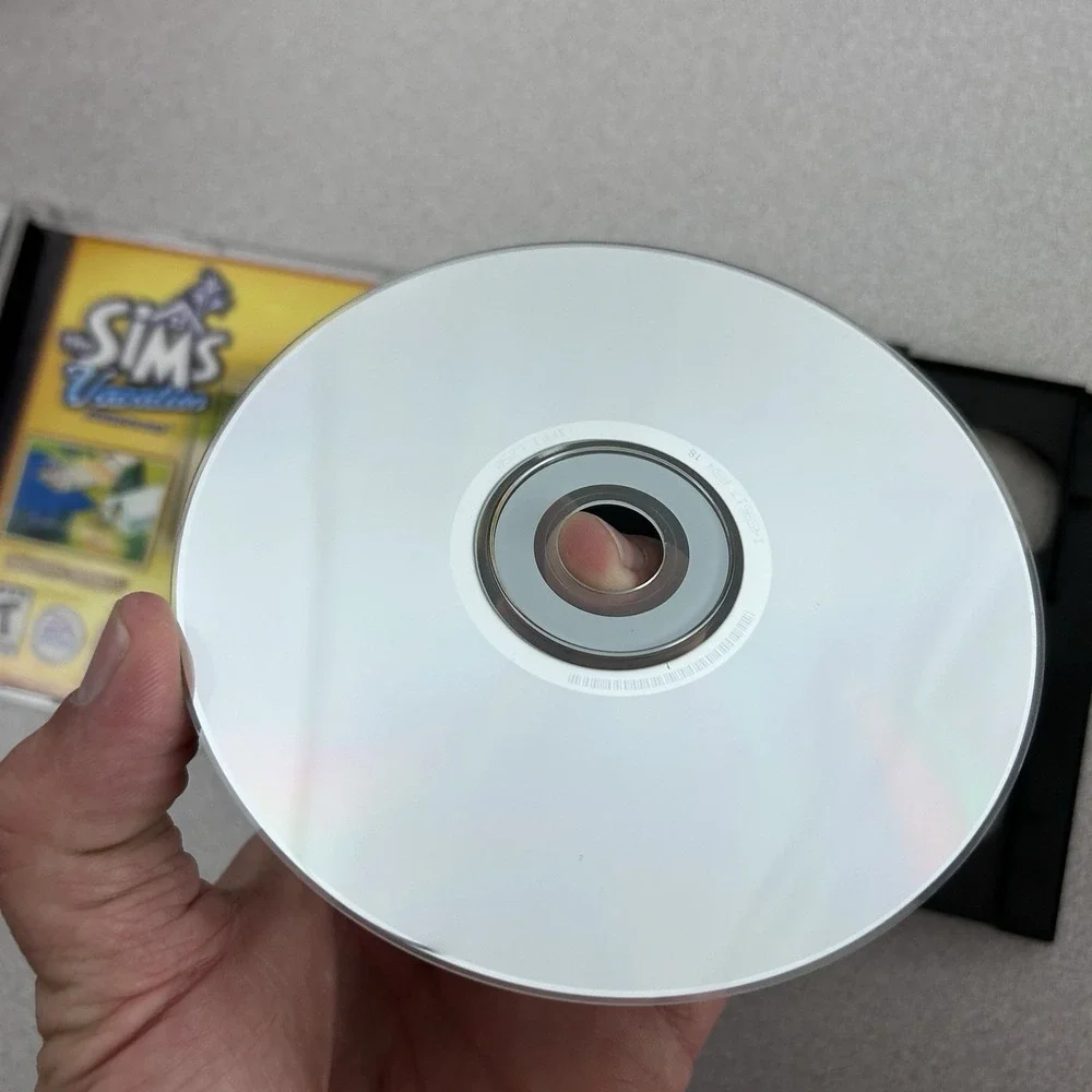 The Sims Unleashed Pets Expansion Pack PC CD-ROM 2 Disc Windows 95 98 XP‎ Maxis