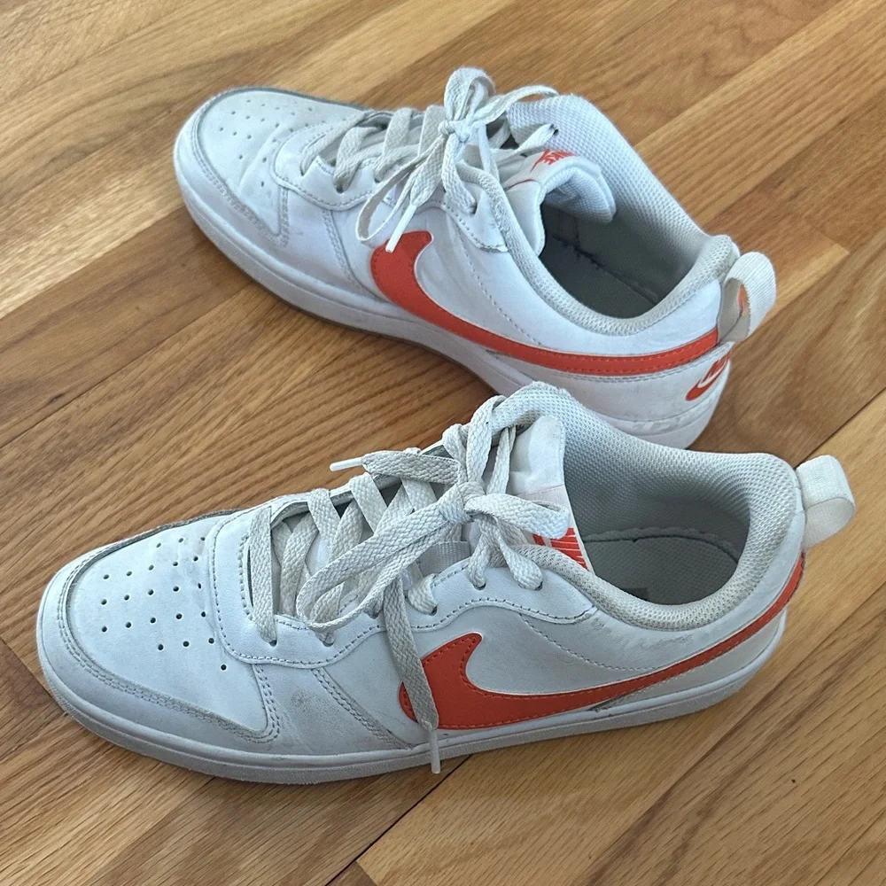 Nike worn handful