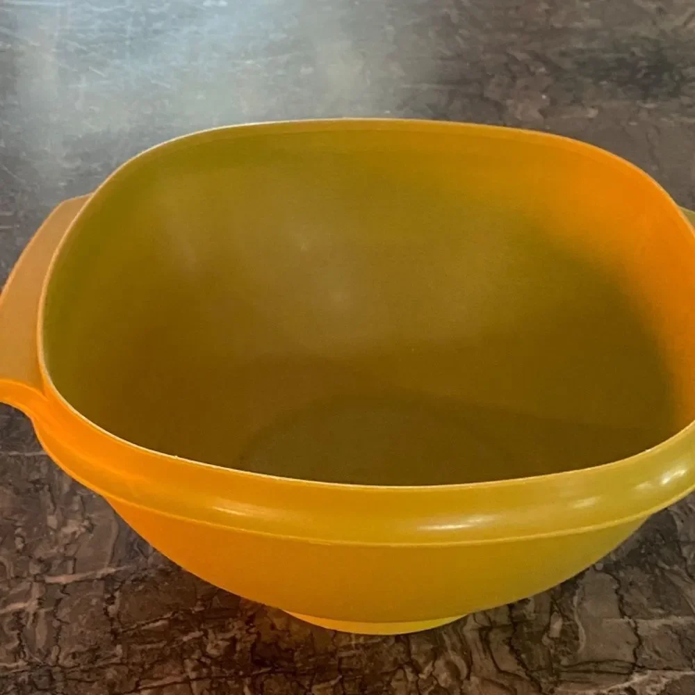 Tupperware vintage harvest