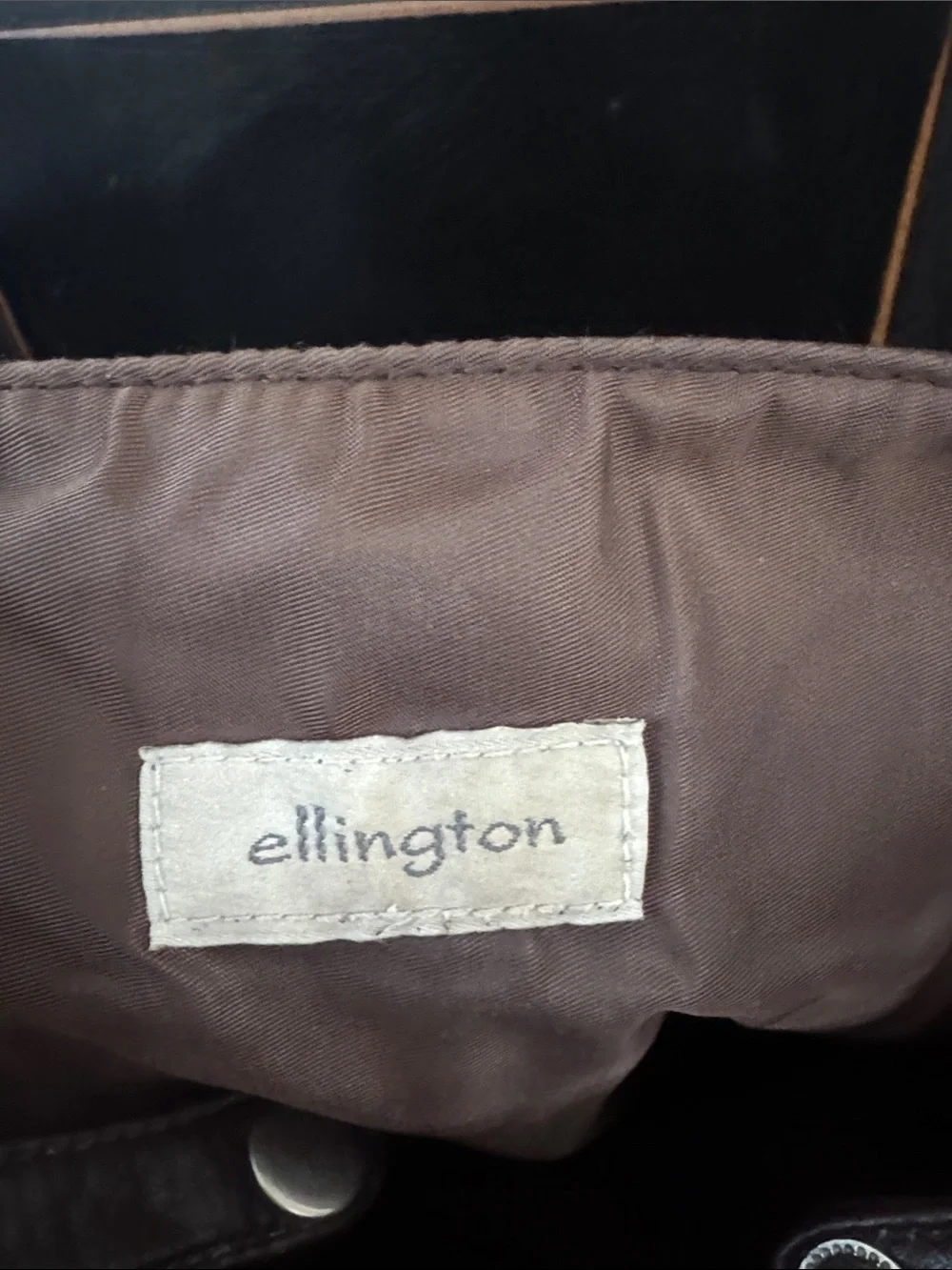 Ellington smooth pebble