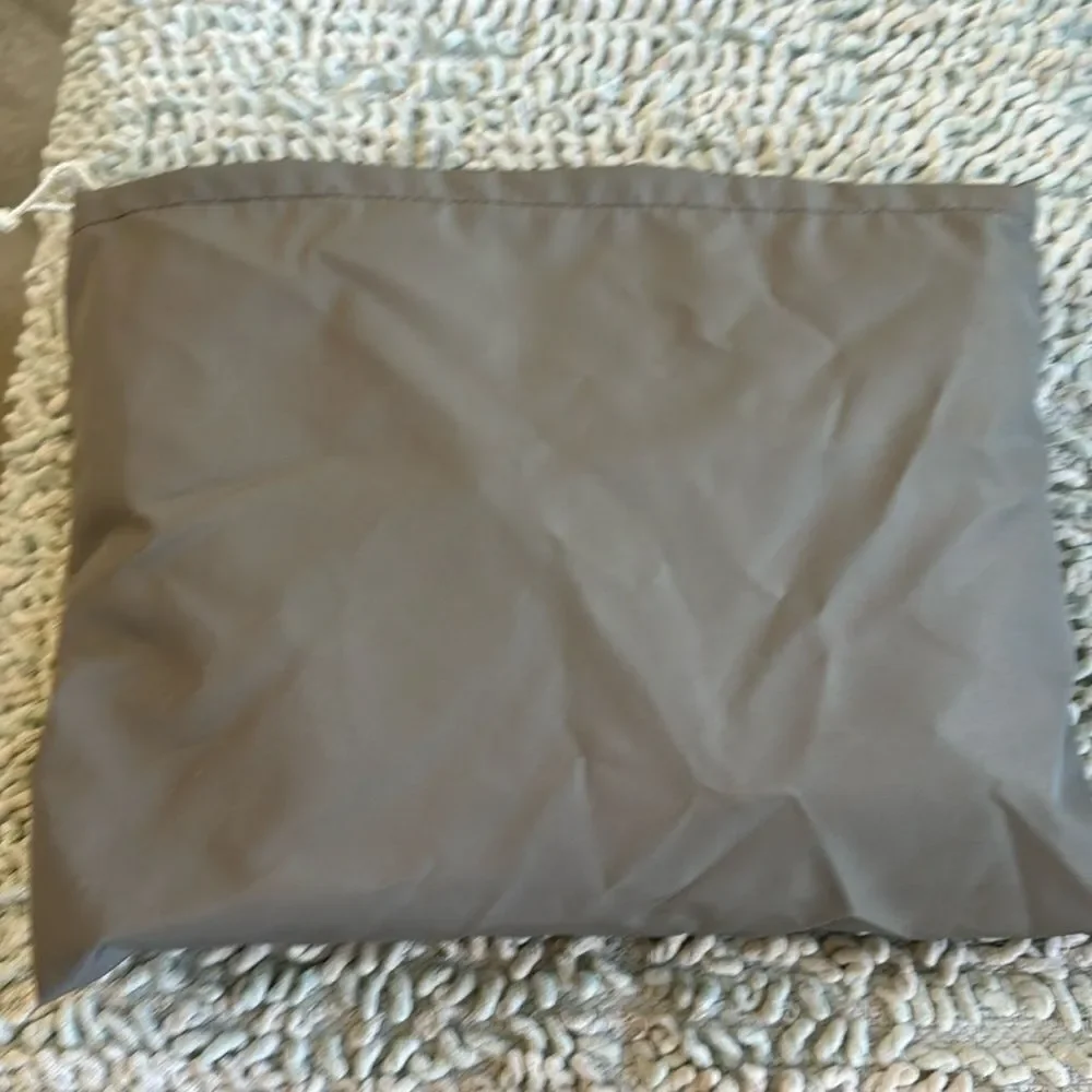 NEW KoverRoos 3’ round picnic table cover - Gray color