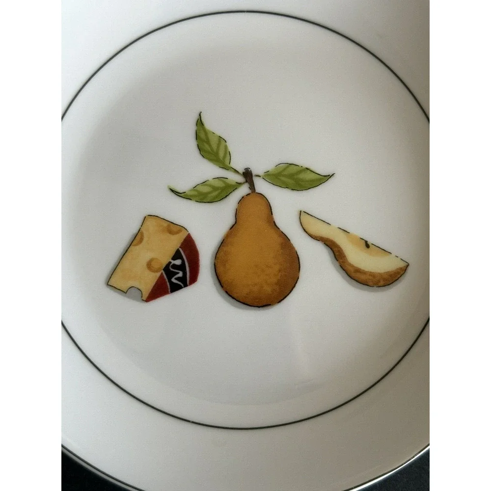 Crate & Barrel NANCY GREEN Fruit Fromage Appetizer Cheese Plates 6 1/2