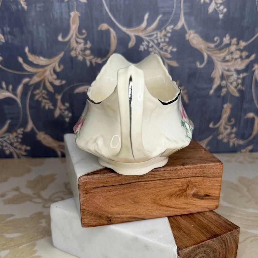 Vintage 1947 Homer Laughlin Oval Floral Pattern Gravy Boat Platinum Trim