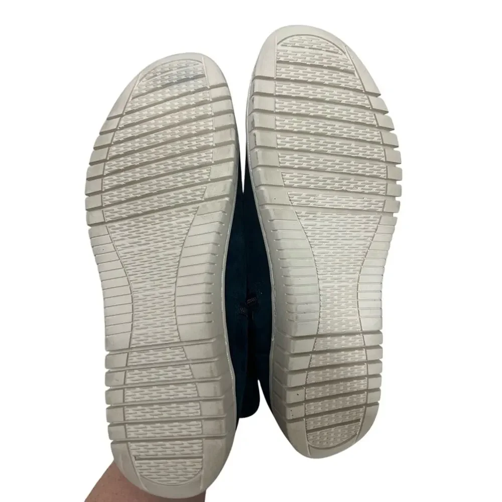 NWOT Bella Vita Women's Blue Suede Kingly Chelsea Booties Size 9N