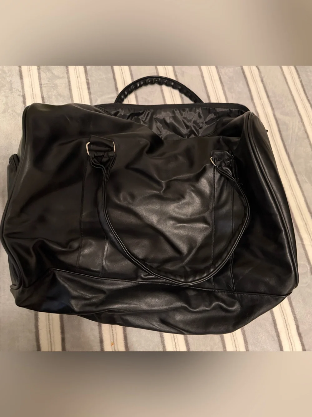 packwoods stylish black
