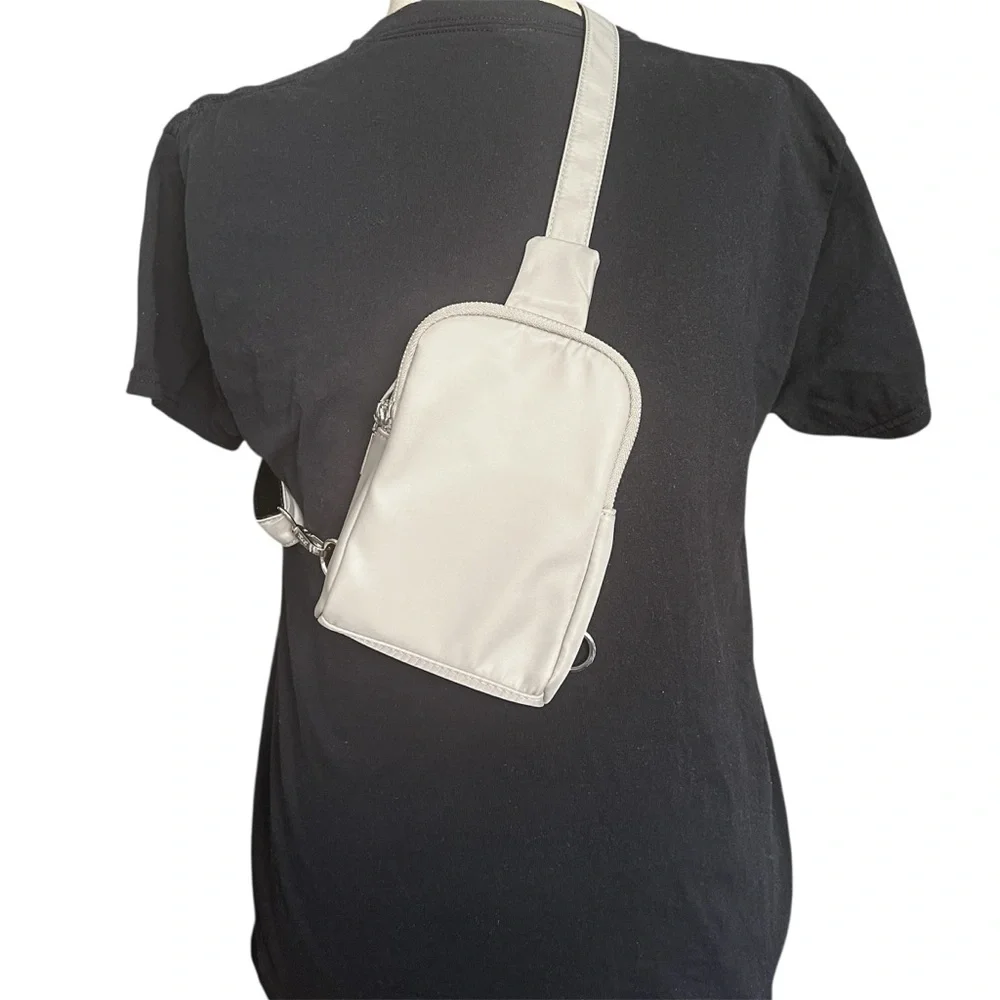 Inicat crossbody sling
