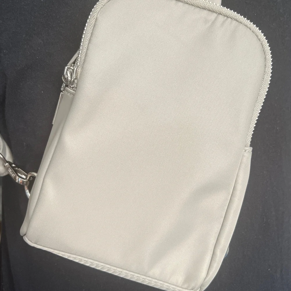 Inicat crossbody sling