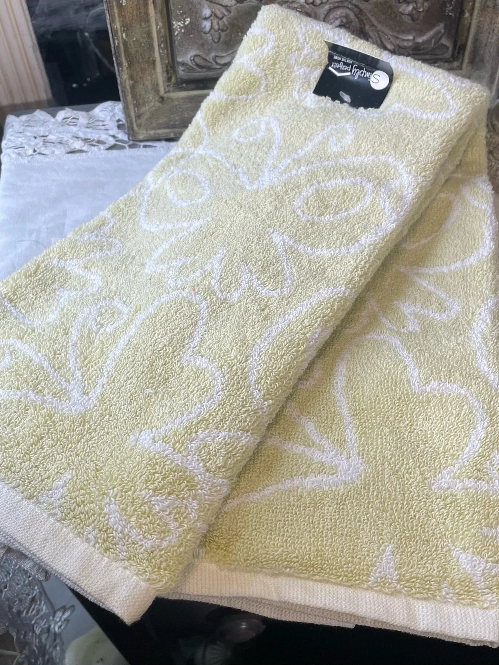 Simply Perfect celery yellow & white butterfly hand towels bathroom decor new