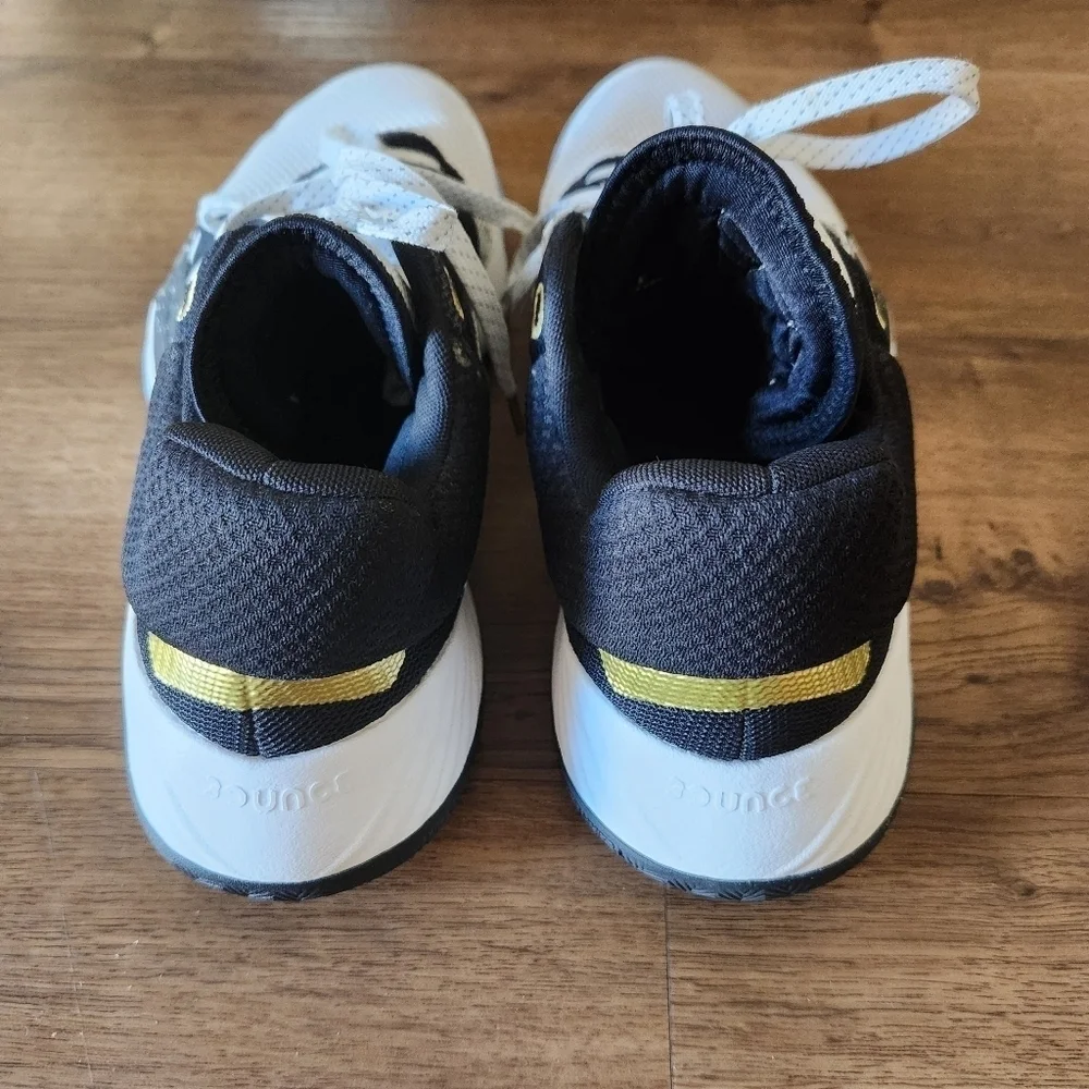 adidas flexible bounce