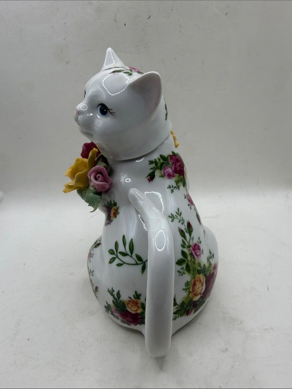 Royal Albert good preowned