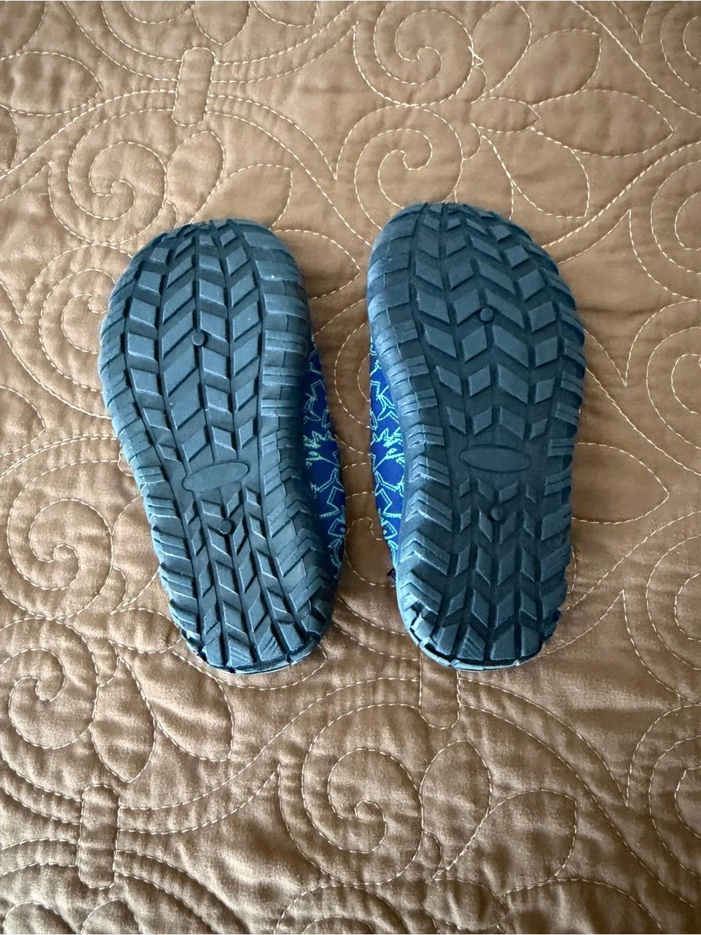 Bogs Kids Blue Star-Print Water Shoes