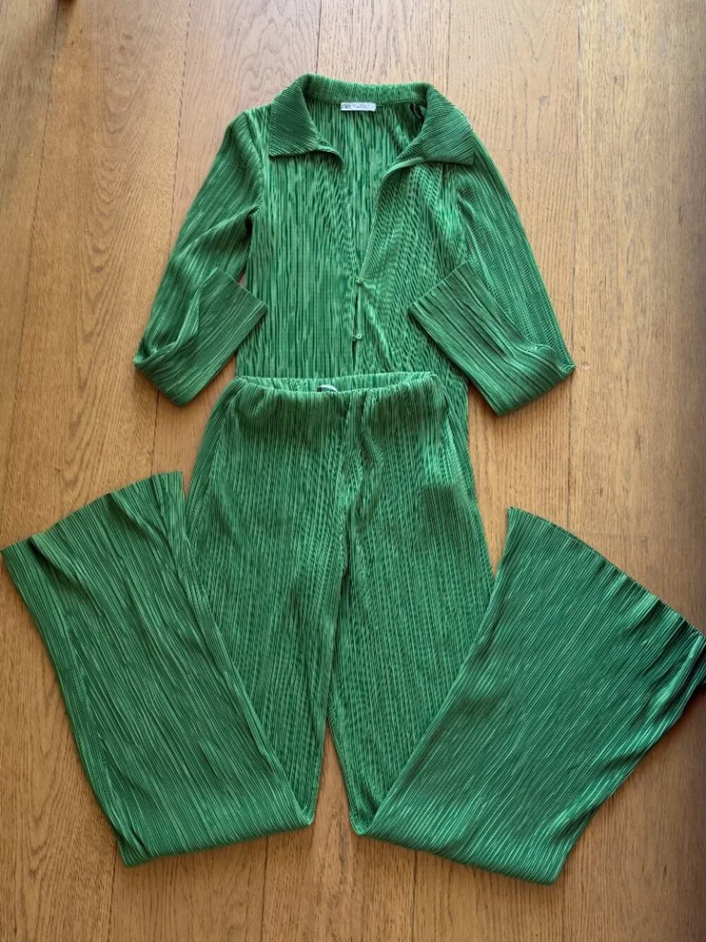 Zara pleated matching