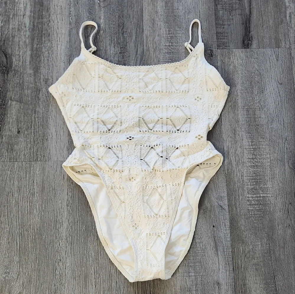 Frankies Bikinis design lace bodysuit