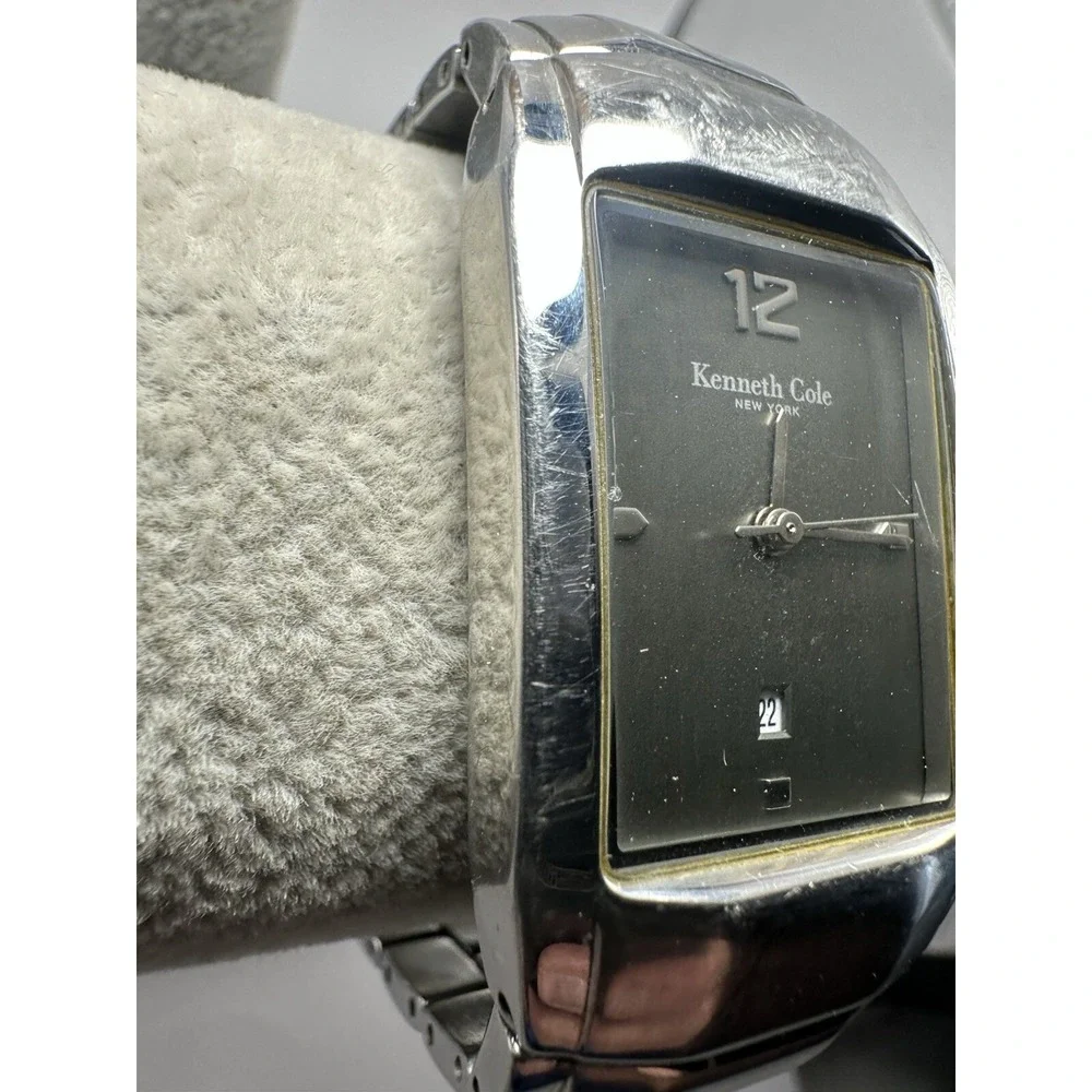 Kenneth Cole battery has