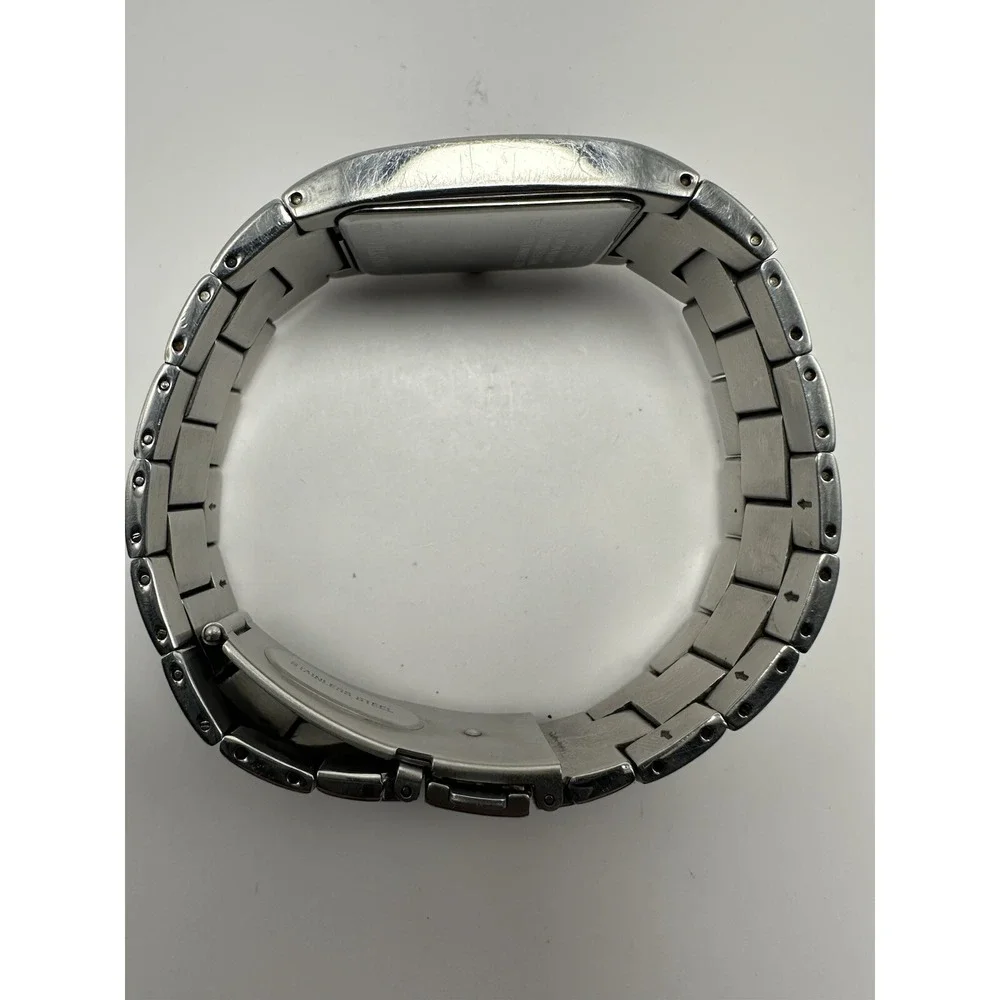 Kenneth Cole battery new it