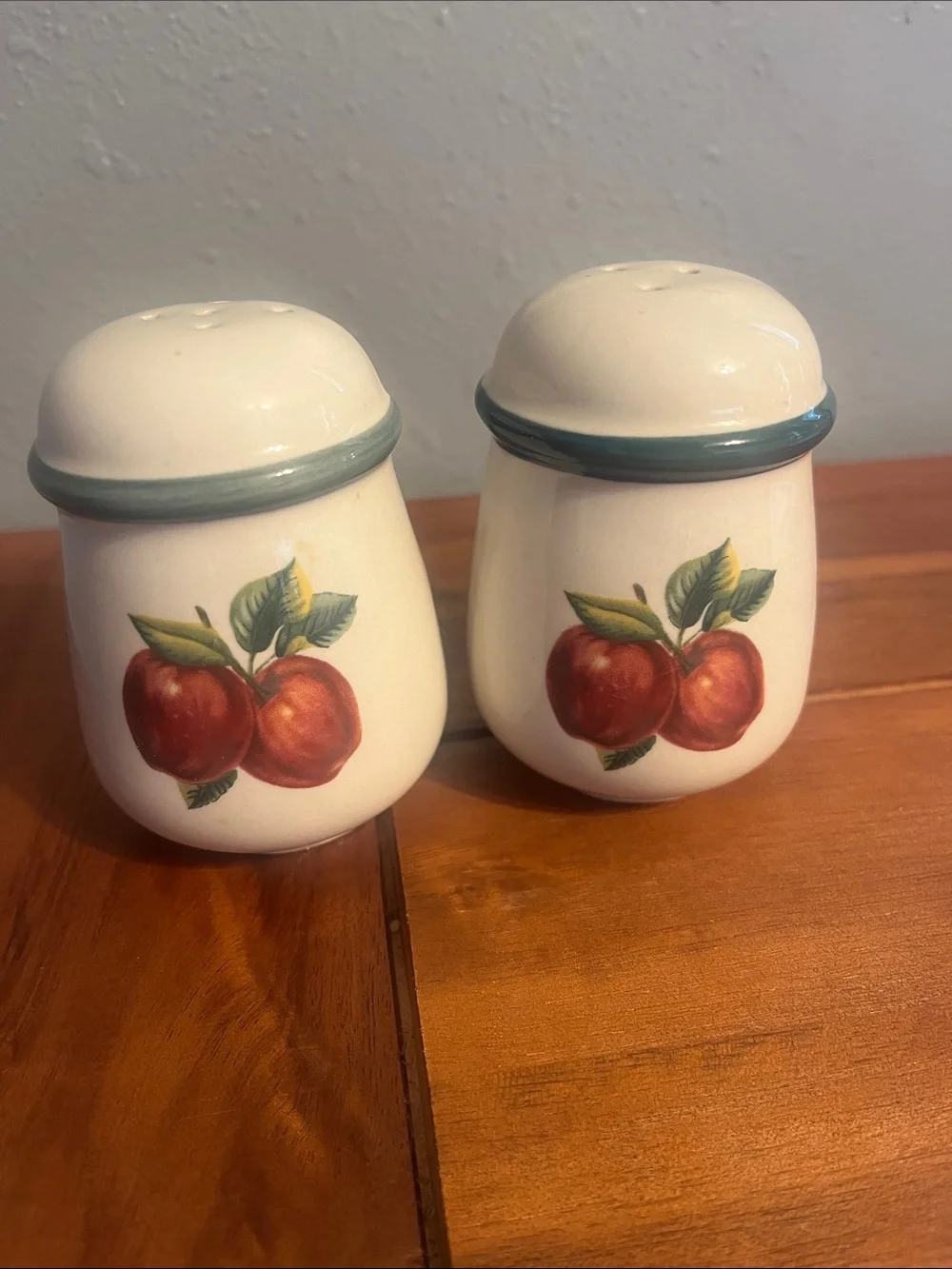 China Pearl - Ceramic Salt & Pepper Shakers, White w/ Apple Fruit Pattern