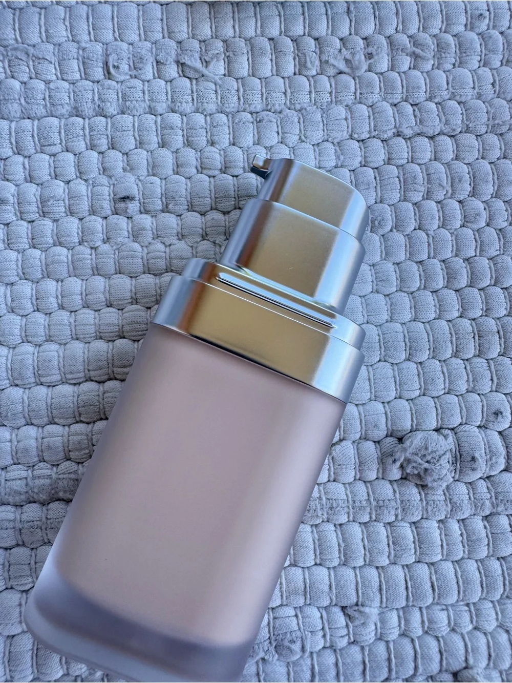 r.e.m. beauty Sweetener Foundation + Miss Venus Highlighter Bundle NIB
