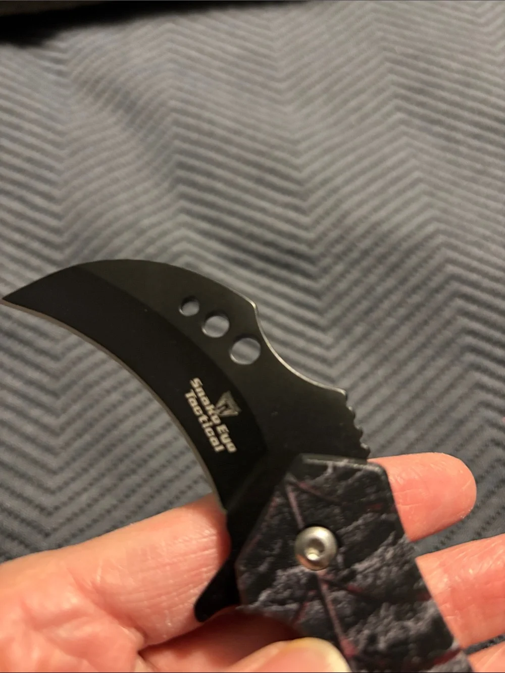 Snake Eye Tactical compact karambit