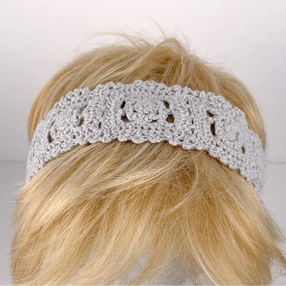 Charming Charlie gray crochet
