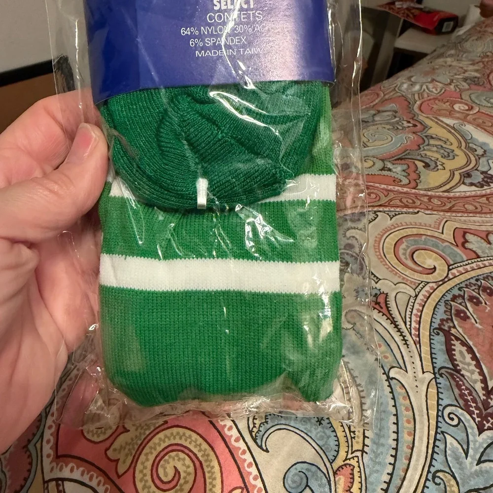 Soccer Select Junior Green White Striped Athletic Soccer Socks New NIP